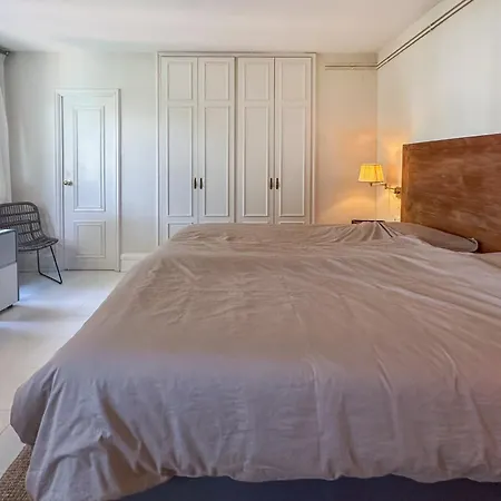 Front By Hello Homes شقة