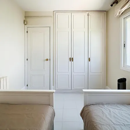 Front By Hello Homes شقة